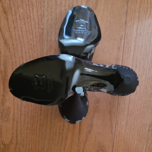 Stuart Weitzman Black Lace, Peep-Toe Pumps - Picture 4 of 8